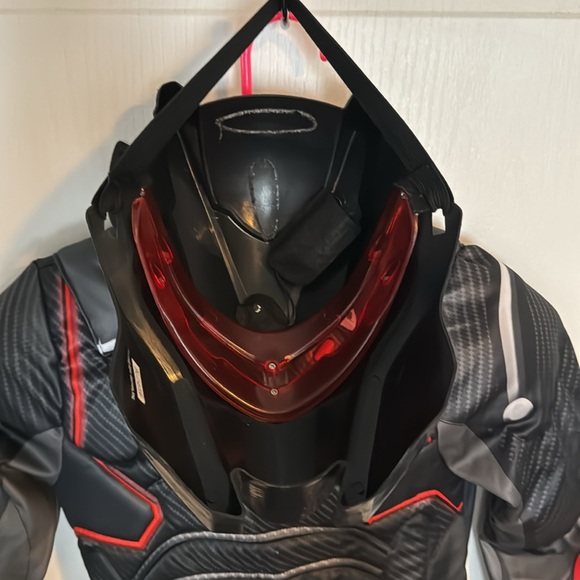 Fortnite omega costume kids size medium - Picture 4 of 8